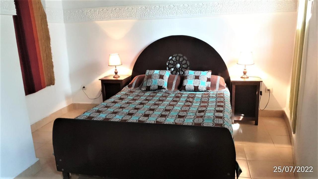Riad Razane Fez Buitenkant foto